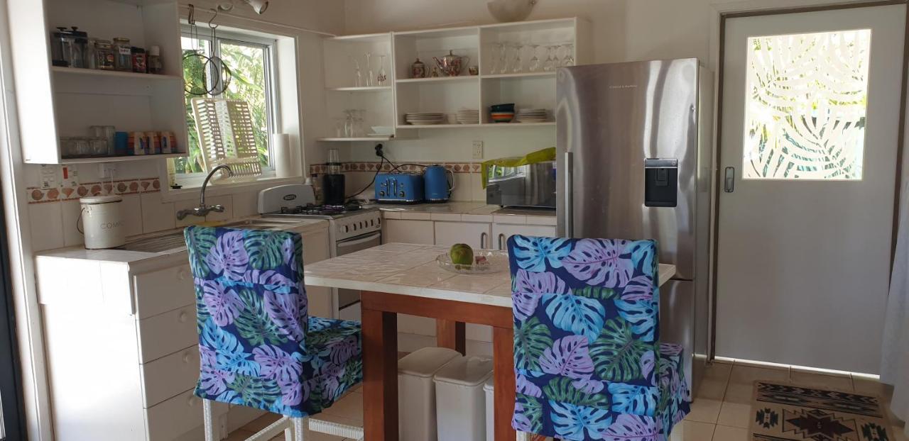 אברואה Are Tamareni 2Br Beach Cottage Or River Studio חדר תמונה