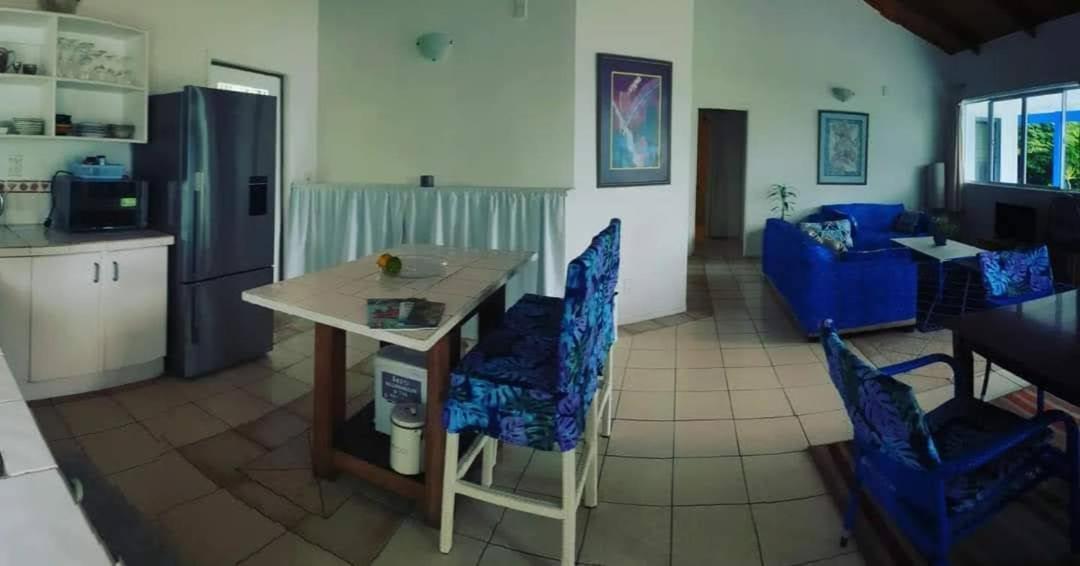 אברואה Are Tamareni 2Br Beach Cottage Or River Studio חדר תמונה